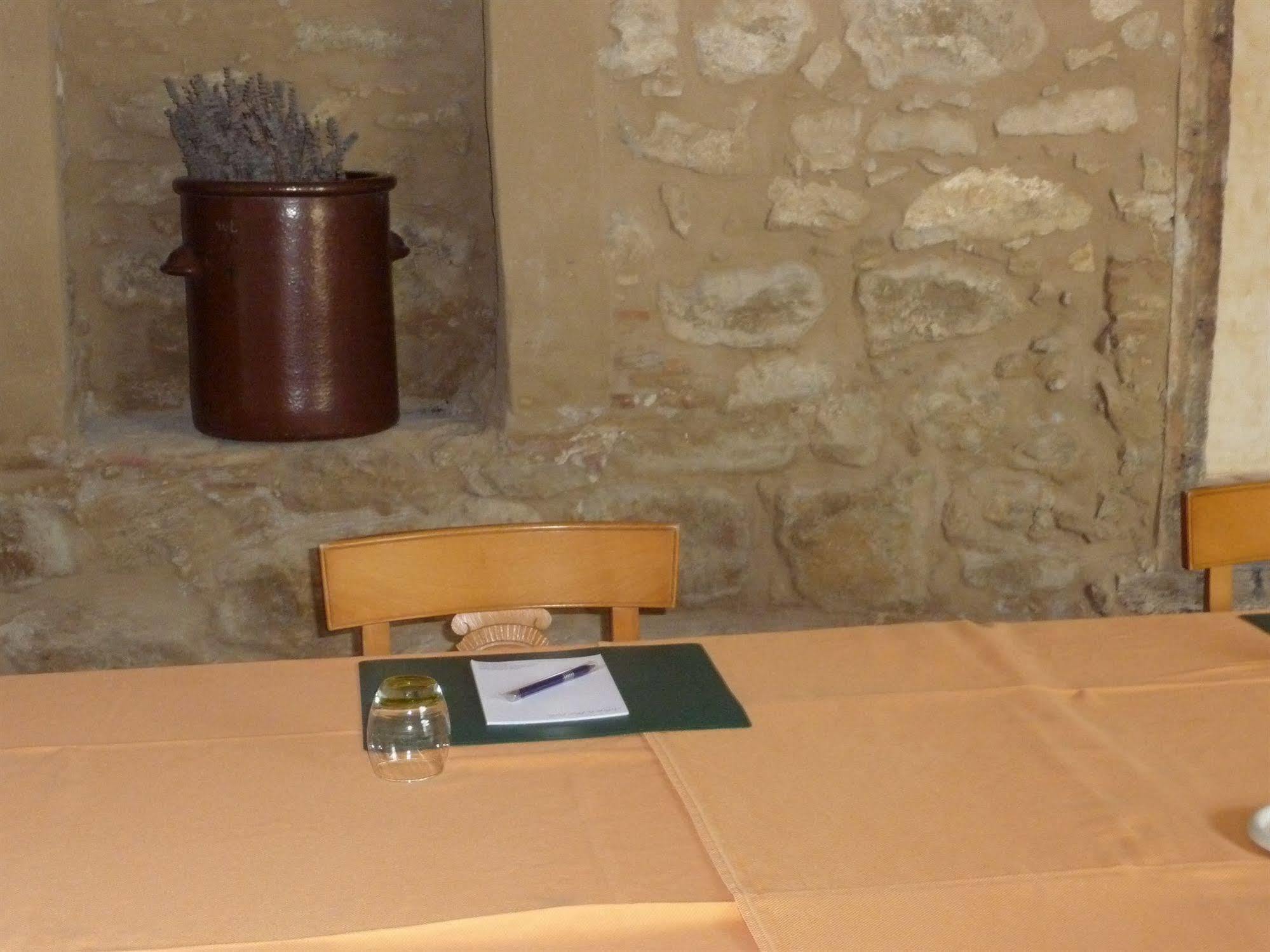 Hotel Du Poids Public
