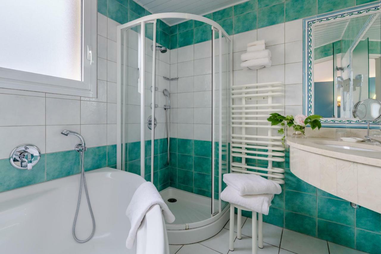 Hotel Du Poids Public 3*