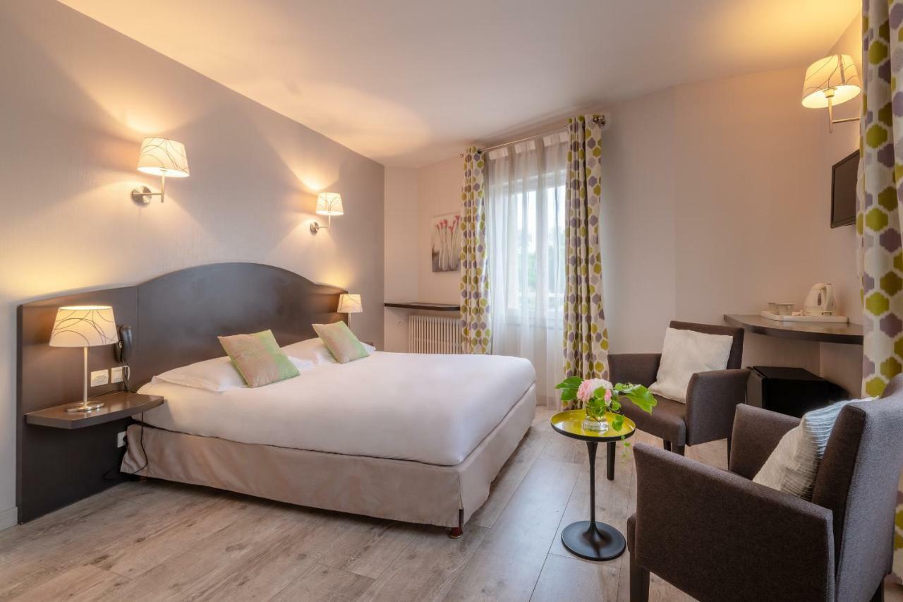 Hotel Du Poids Public 3*
